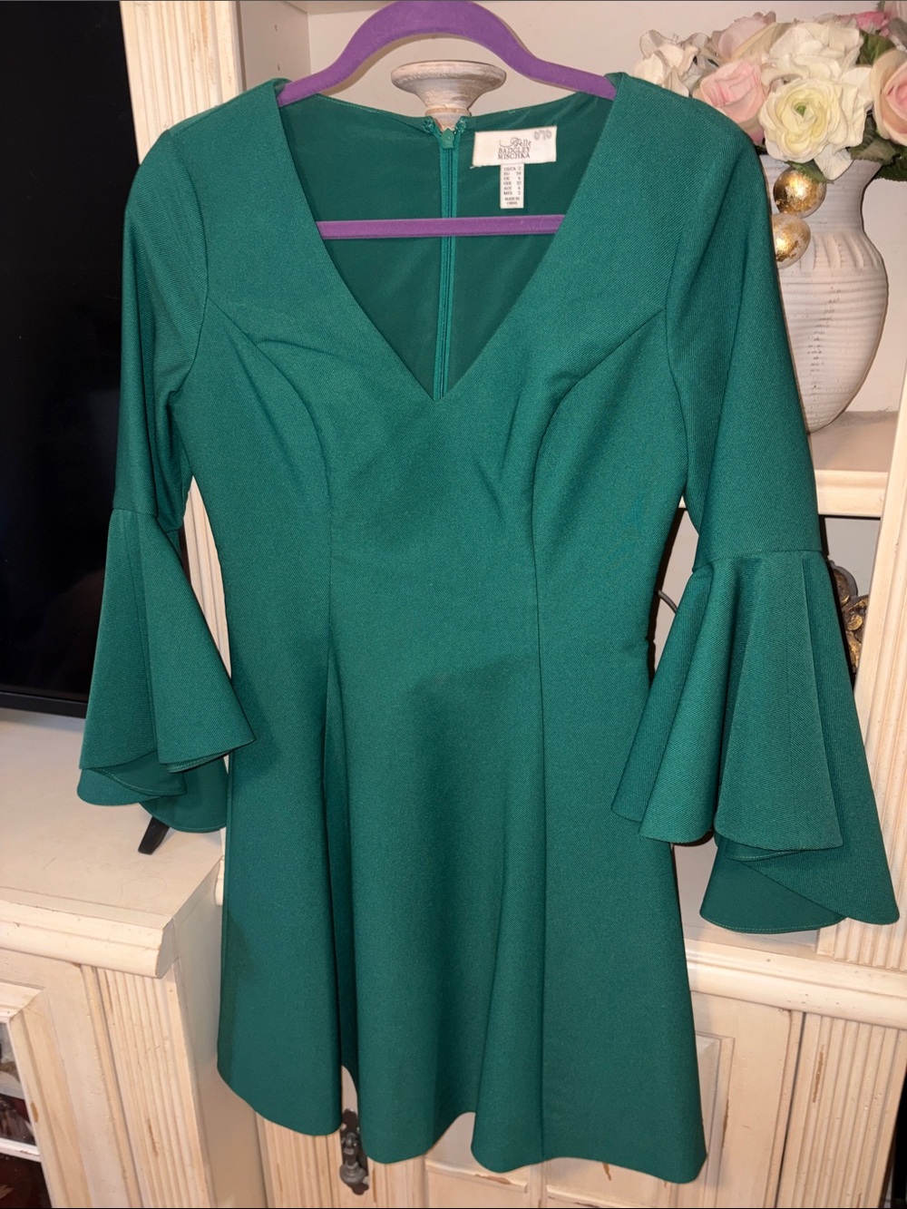Belle Badgley Mischka Women's Emerald Green Bell-Sleeve V-Neck Dress size 2